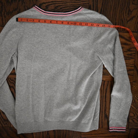 Boden V-Neck Sweater – Light Gray with Striped Trim – Small - Picture 7 of 11